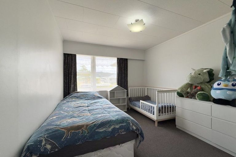 Photo of property in 14 Ruthven Road, Wainuiomata, Lower Hutt, 5014