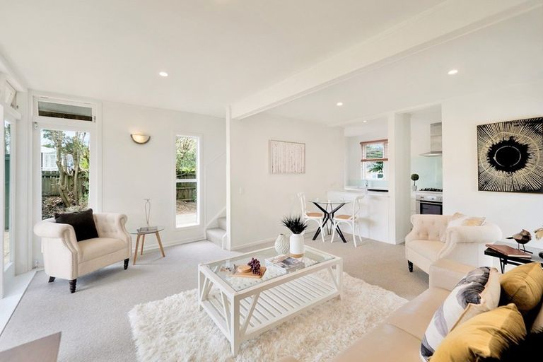 Photo of property in 3/13 Janet Street, Sunnyhills, Auckland, 2010