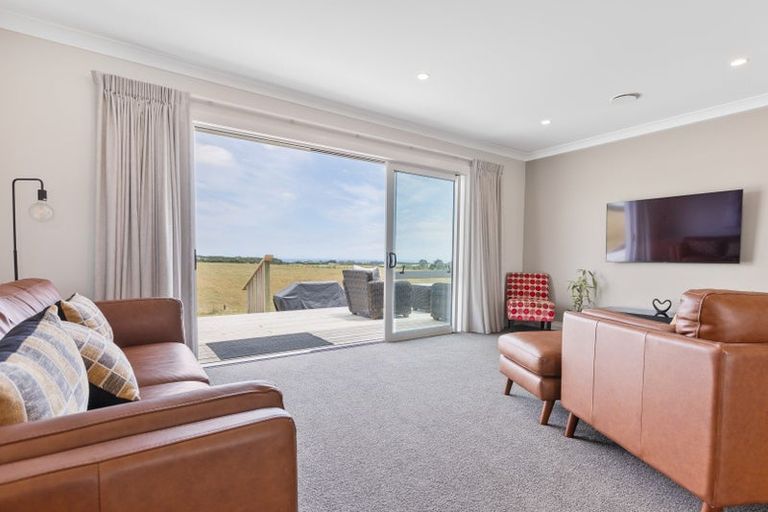 Photo of property in 11 Leith Road, Okato, New Plymouth, 4374