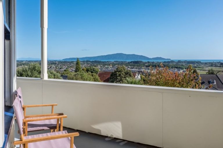 Photo of property in 14 Kea Street, Waikanae, 5036