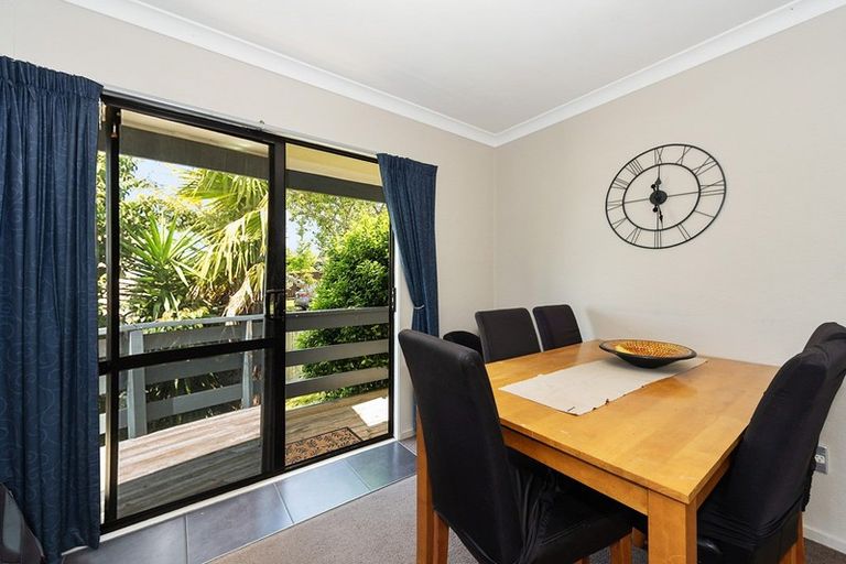 Photo of property in 2 Rosehill Place, Nawton, Hamilton, 3200