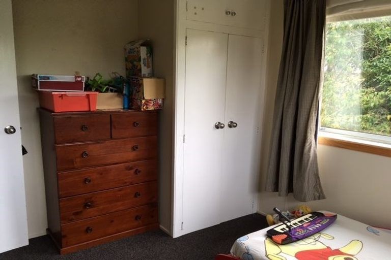 Photo of property in 1/29 Ridgewood Crescent, Birkenhead, Auckland, 0626