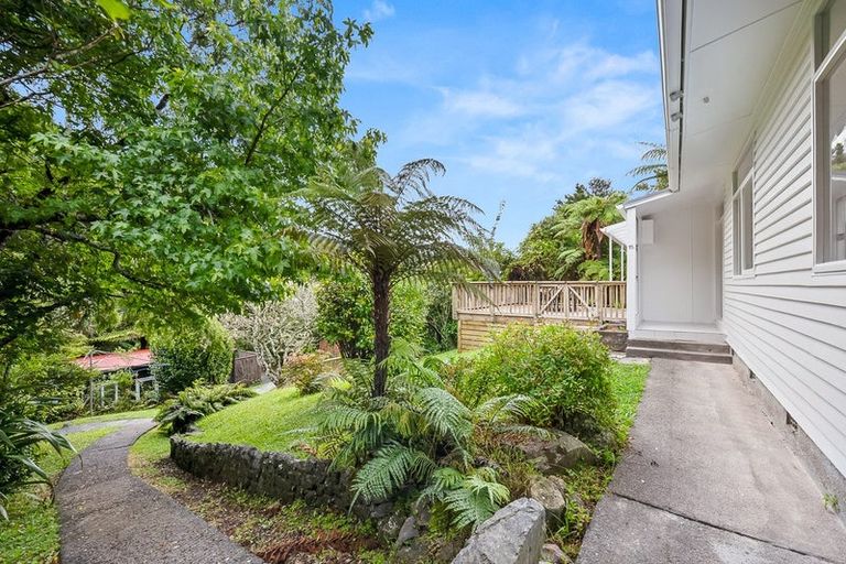 Photo of property in 15 Elmslie Road, Pinehaven, Upper Hutt, 5019