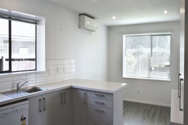 Photo of property in 1/292 Greers Road, Bishopdale, Christchurch, 8053