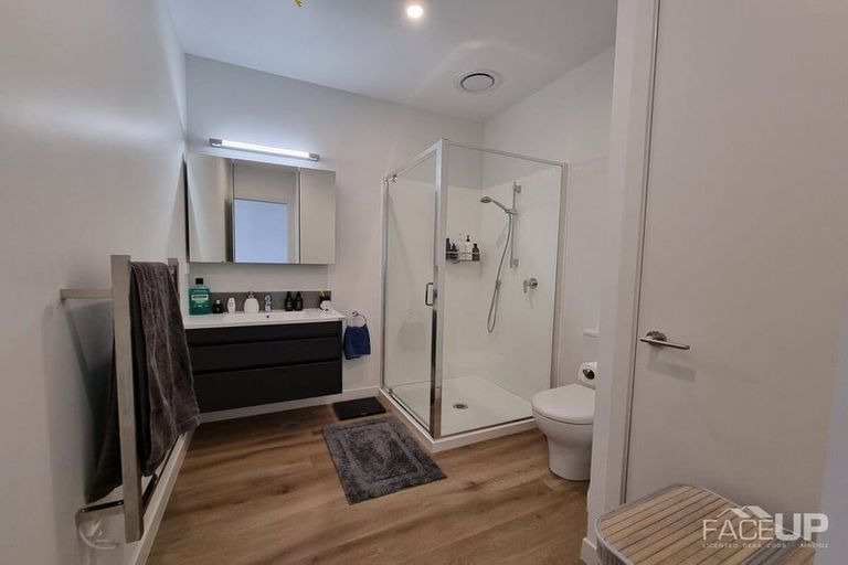 Photo of property in 5/3 Genevieve Lane, Hobsonville, Auckland, 0616