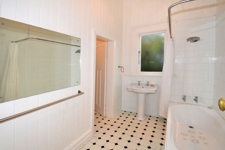 Photo of property in 11 Moana Crescent, Musselburgh, Dunedin, 9013