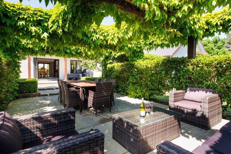 Photo of property in 443 Stoney Creek Road, Kelvin Grove, Palmerston North, 4470