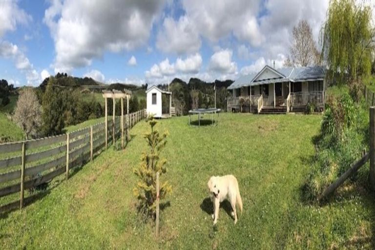 Photo of property in 690 Haruru Road, Kaukapakapa, 0873