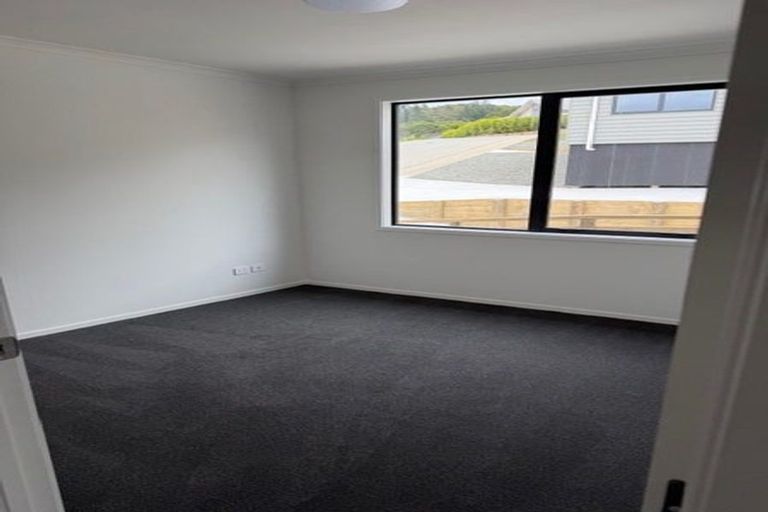 Photo of property in 1 Silver Fern Way, Woodhill, 0110