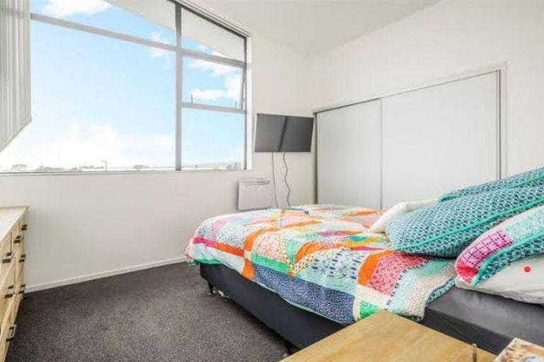 Photo of property in 57 Battalion Drive, Papakura, 2110