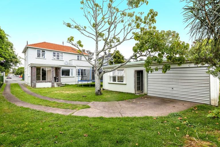 Photo of property in 14 Maranui Street, Welbourn, New Plymouth, 4310