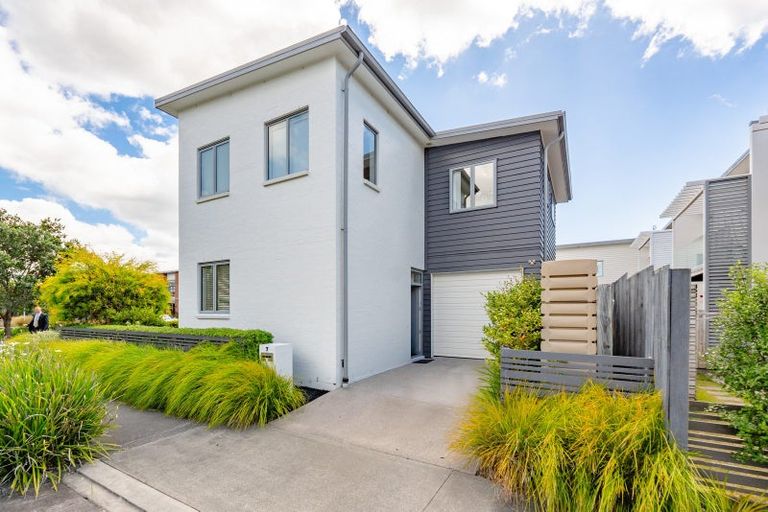 Photo of property in 7 Meteor Road, Hobsonville, Auckland, 0616