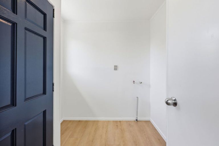 Photo of property in 5 Lisa Rise, Half Moon Bay, Auckland, 2012