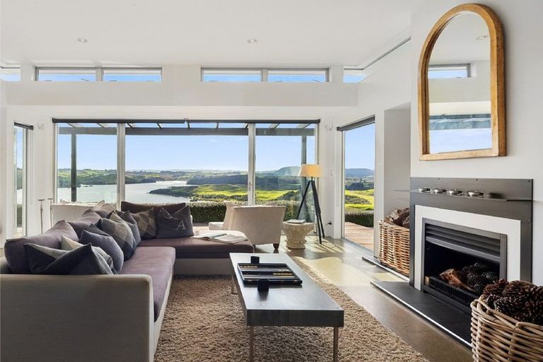 Photo of property in 21 Pa Road, Kaiwaka, 0573