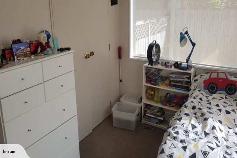 Photo of property in 10 Waimoko Glen, Swanson, Auckland, 0612