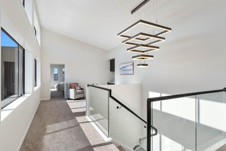 Photo of property in 32 Bounty Road, Long Bay, Auckland, 0630