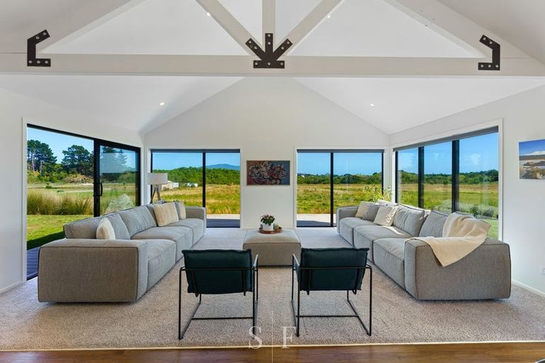 Photo of property in 48 Anderson Park Drive, Waikanae, 5036