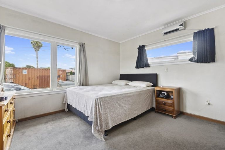Photo of property in 12 Staines Avenue, Mangere East, Auckland, 2024
