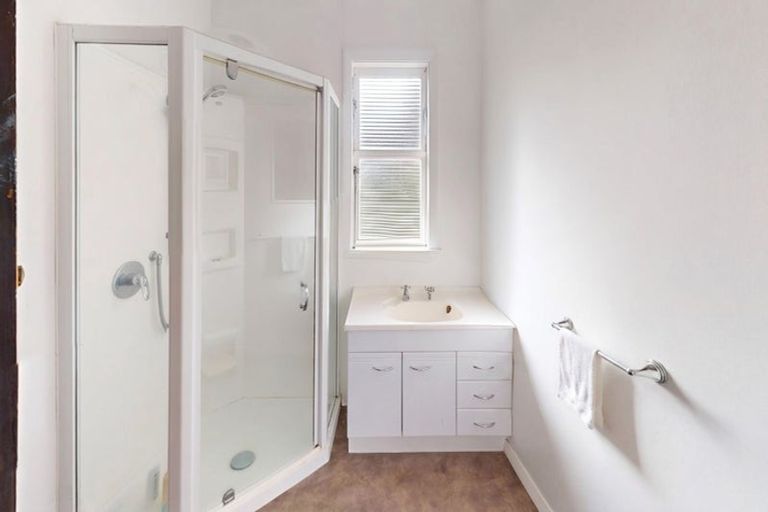 Photo of property in 104 Highbury Avenue, Highbury, Palmerston North, 4412