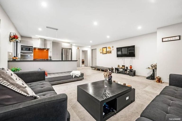 Photo of property in 9 View Road, Mangere, Auckland, 2022