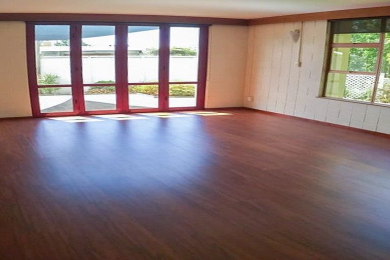 Photo of property in 12a Shetland Street, Glen Eden, Auckland, 0602