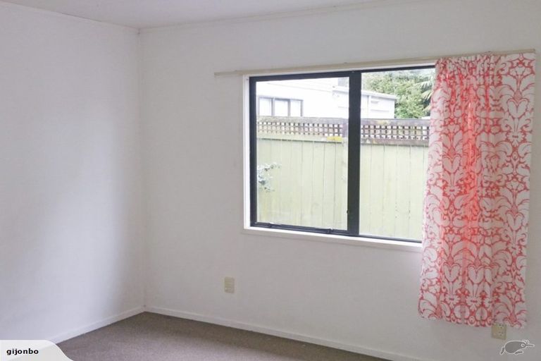 Photo of property in 7a Oteha Valley, Northcross, Auckland, 0632