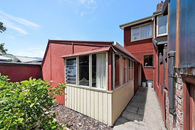 Photo of property in 14 Redwood Avenue, Tawa, Wellington, 5028