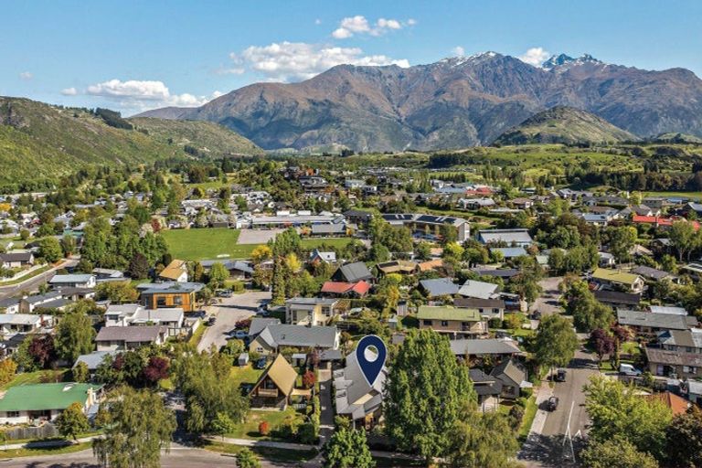Photo of property in 62 Adamson Drive, Arrowtown, 9302
