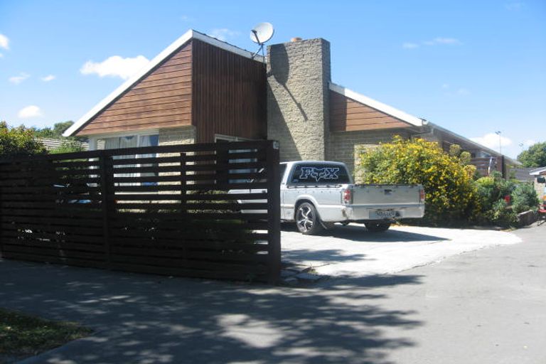 Photo of property in 14 Lochee Road, Upper Riccarton, Christchurch, 8041