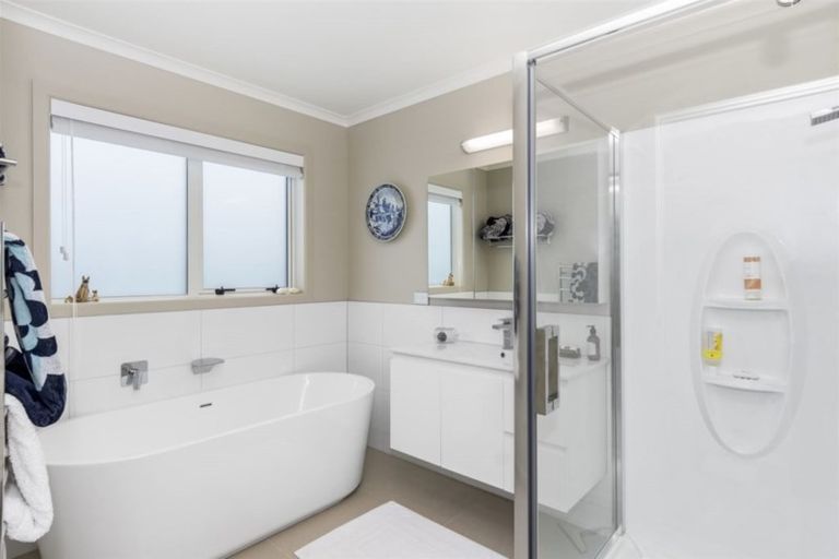 Photo of property in 30 Harbelle Close, Bethlehem, Tauranga, 3110