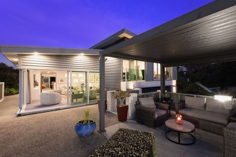 Photo of property in 6a Kohutuhutu Road, Raumati Beach, Paraparaumu, 5032