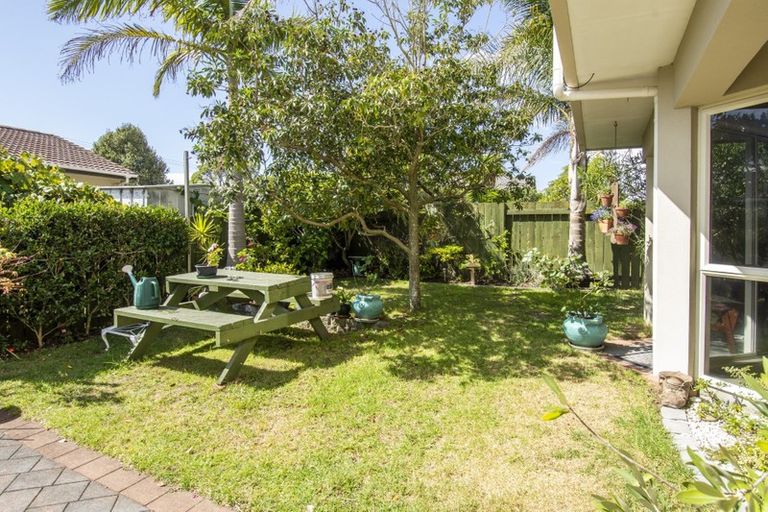 Photo of property in 320a Papamoa Beach Road, Papamoa Beach, Papamoa, 3118