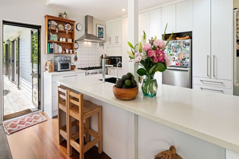 Photo of property in 23 Wharf Road, Clarks Beach, Pukekohe, 2679