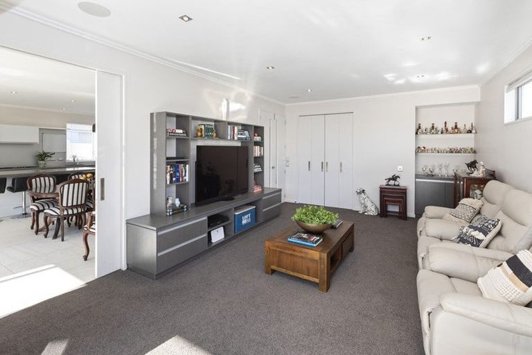 Photo of property in 11 Roa Road, Fendalton, Christchurch, 8041