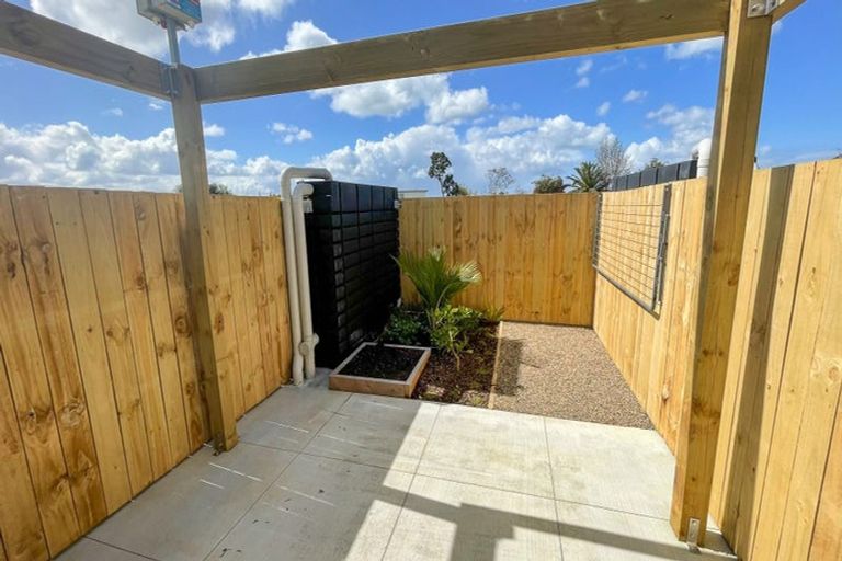 Photo of property in 11/5 Brandon Road, Glen Eden, Auckland, 0602