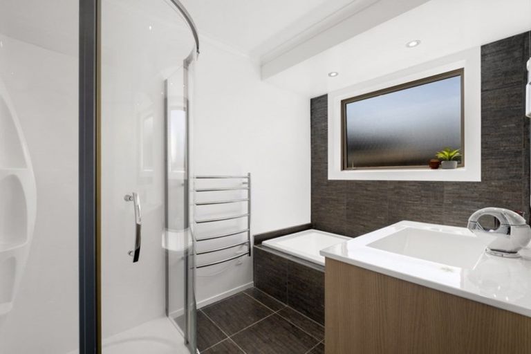 Photo of property in 20 Hewson Crescent, Lake Hawea, Wanaka, 9382