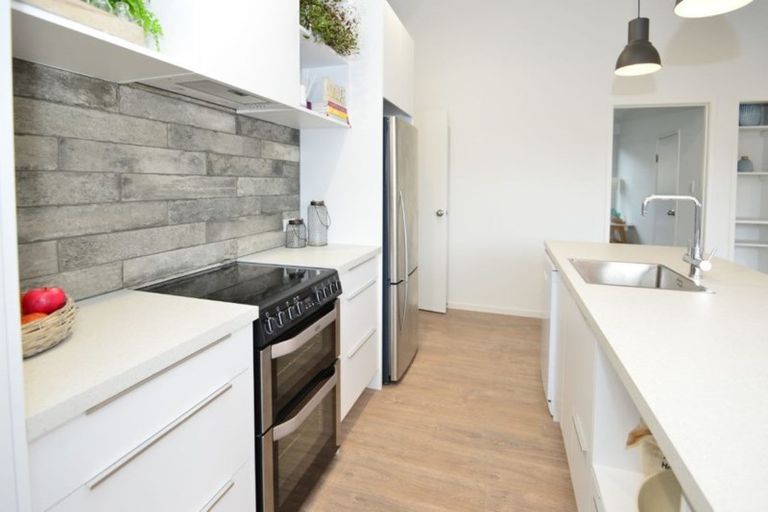 Photo of property in 33a Doment Crescent, Orewa, 0931