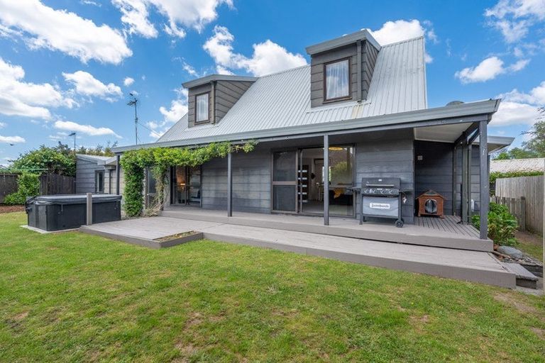 Photo of property in 10 Ensign Place, Flagstaff, Hamilton, 3210