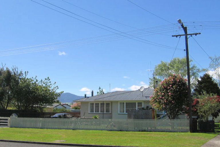 Photo of property in 2 Rangiora Avenue, Matamata, 3400