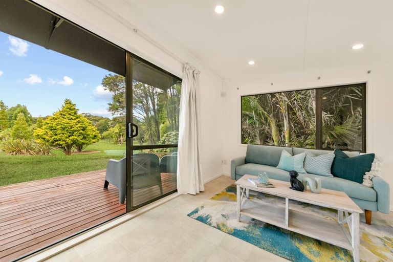 Photo of property in 91 Mountain Road, Henderson Valley, Auckland, 0612
