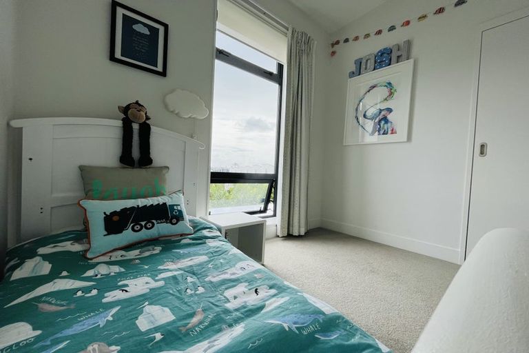 Photo of property in 240 Hobsonville Point Road, Hobsonville, Auckland, 0616
