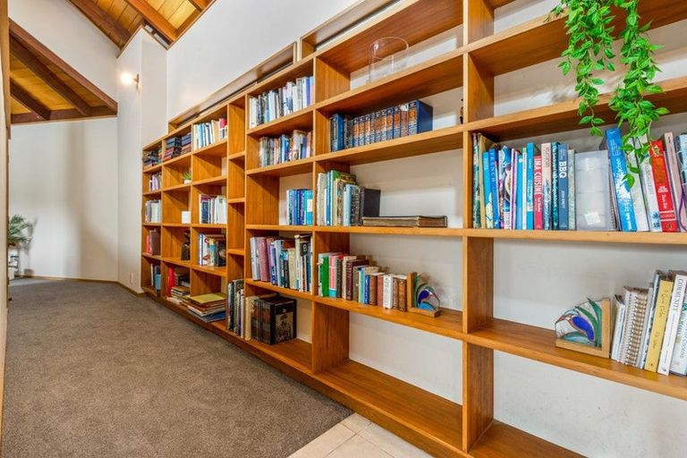 Photo of property in 106 Kowhai Road, Campbells Bay, Auckland, 0630