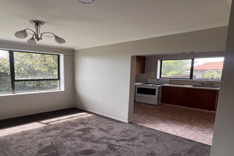 Photo of property in 1/135 Sawyers Arms Road, Northcote, Christchurch, 8052