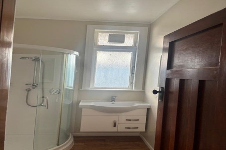 Photo of property in 58 Rotherham Terrace, Miramar, Wellington, 6022