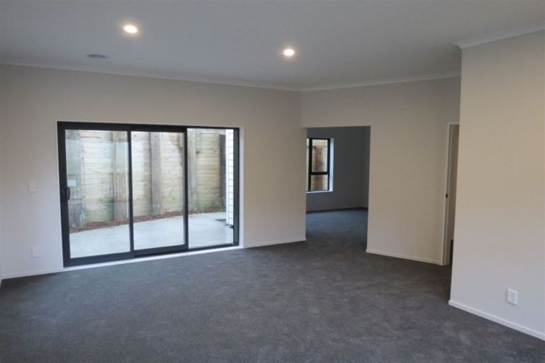 Photo of property in 13 Gifford Grove, Churton Park, Wellington, 6037