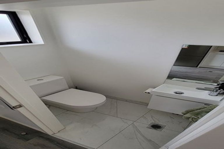 Photo of property in 138b Tiriwa Drive, Massey, Auckland, 0614