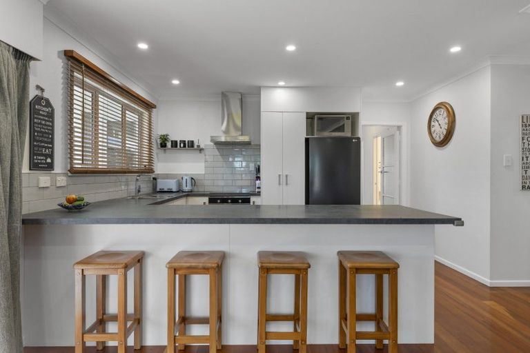 Photo of property in 135 Brecon Road, Stratford, 4332