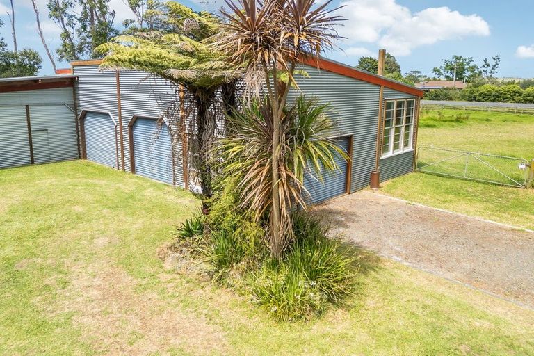 Photo of property in 1059 Pouto Road, Te Kopuru, 0391