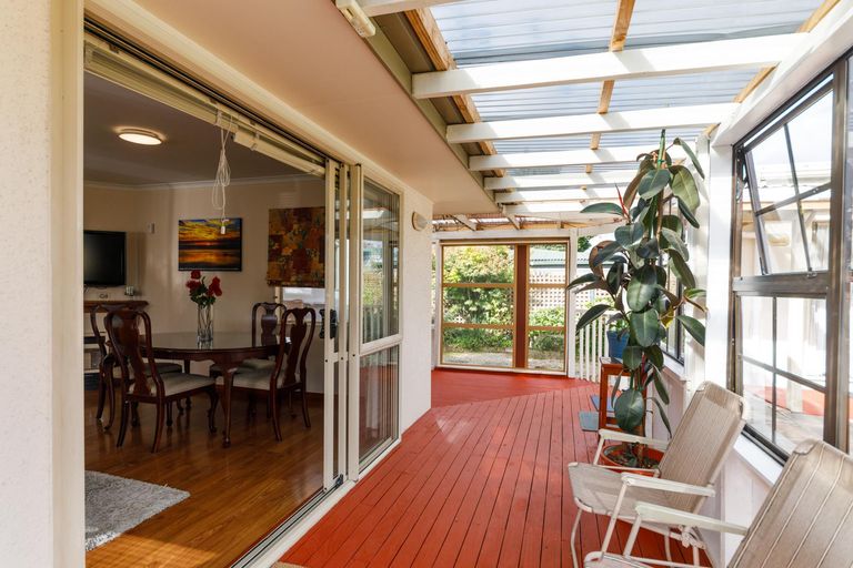 Photo of property in 1 Lancewood Lane, Roslyn, Palmerston North, 4414