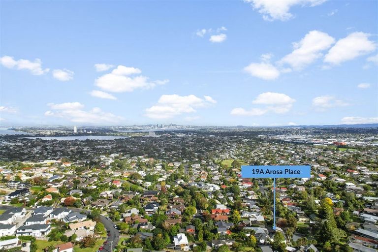 Photo of property in 19a Arosa Place, Forrest Hill, Auckland, 0620